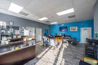 2618 Sanford Ave, Sanford, FL à louer Photo intérieure– Image 1 sur 11