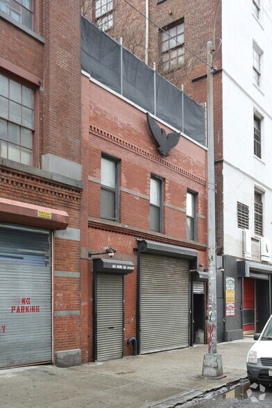 554 W 28th St, New York, NY à vendre - Photo de l’immeuble – Image 2 sur 2