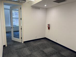 1776 Broadway, New York, NY à louer Photo intérieure– Image 2 sur 3