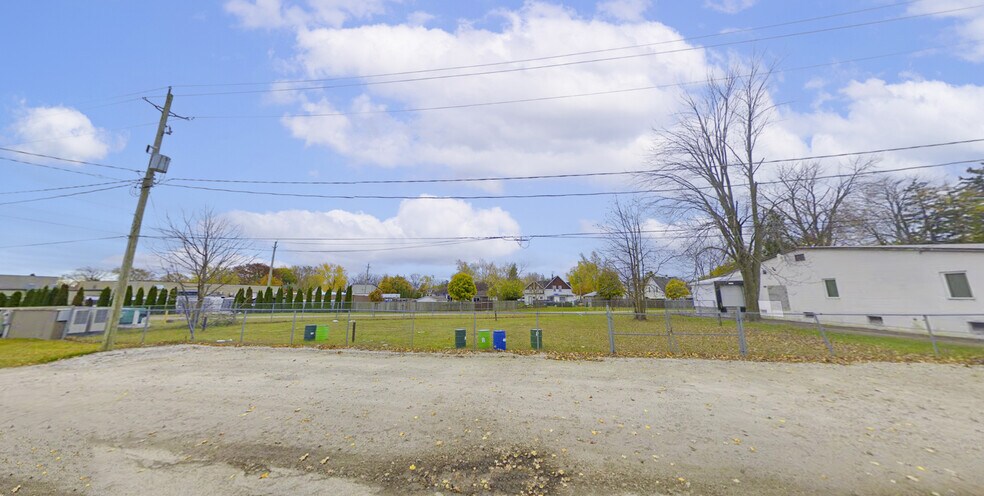 60 Hazelton St, Leamington, ON à vendre - Autre – Image 1 sur 3