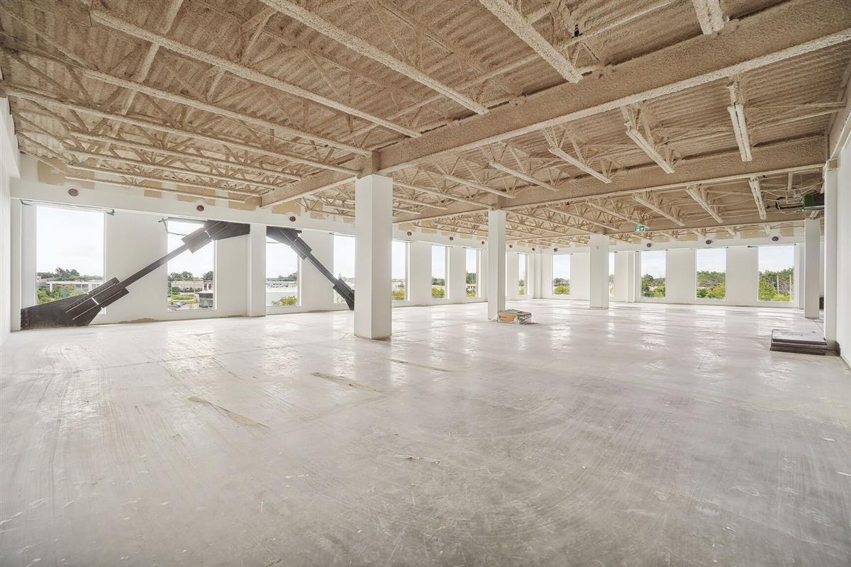 6485 Rue Doris-Lussier, Boisbriand, QC à louer Photo de la construction– Image 1 sur 5