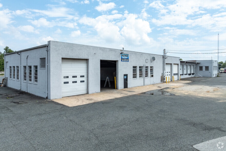 2720 Annapolis Rd, Baltimore, MD à louer - Photo principale – Image 1 sur 4
