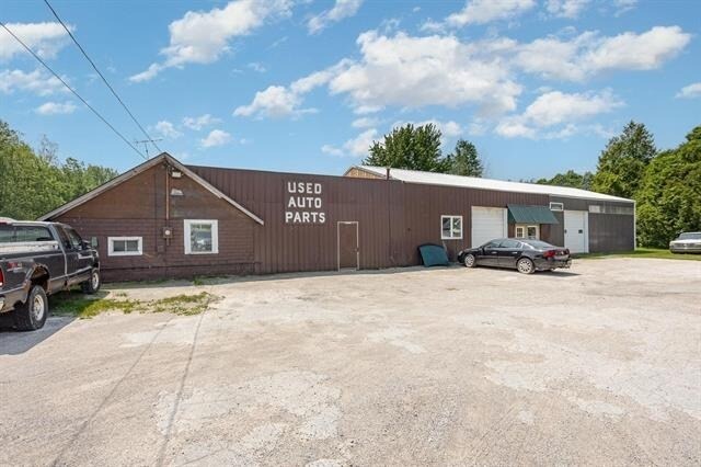 3318 Old Kawkawlin Rd, Bay City, MI à vendre - Photo de l’immeuble – Image 2 sur 47