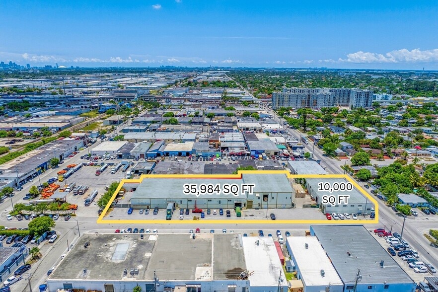 1000-1030 E 30th Street portefeuille de 2 biens à vendre sur LoopNet.fr - Photo de l’immeuble – Image 2 sur 29