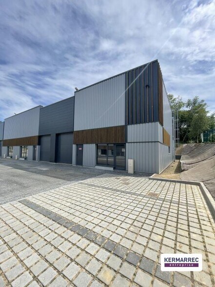 Local d'activités dans Vitré à vendre - Photo de l’immeuble – Image 1 sur 6