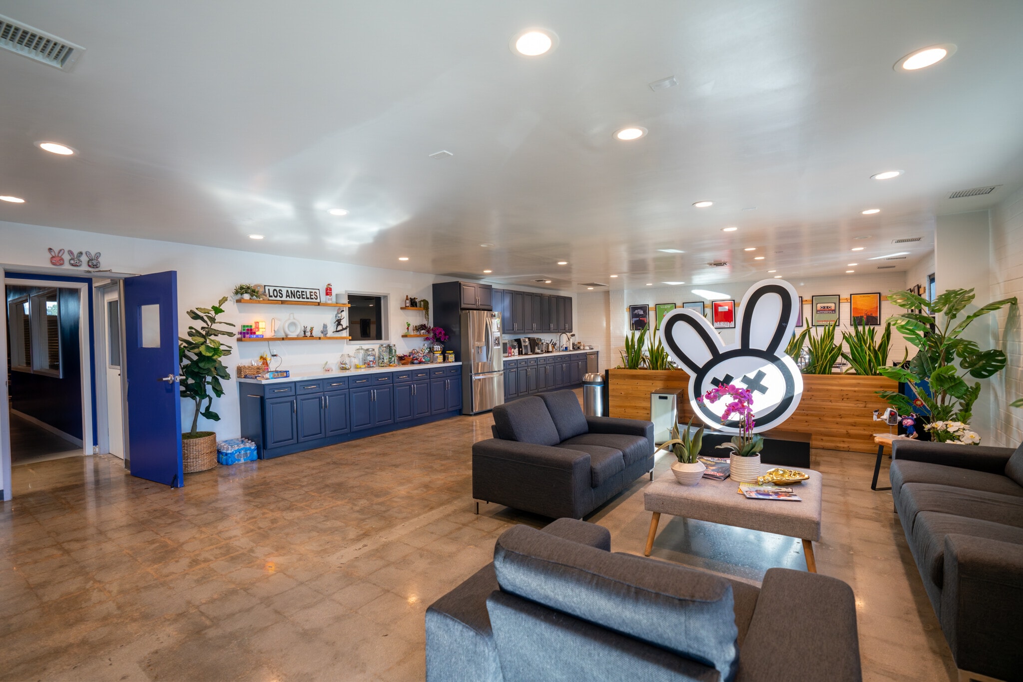 4209 Vanowen Pl, Burbank, CA à louer Photo intérieure– Image 1 sur 8