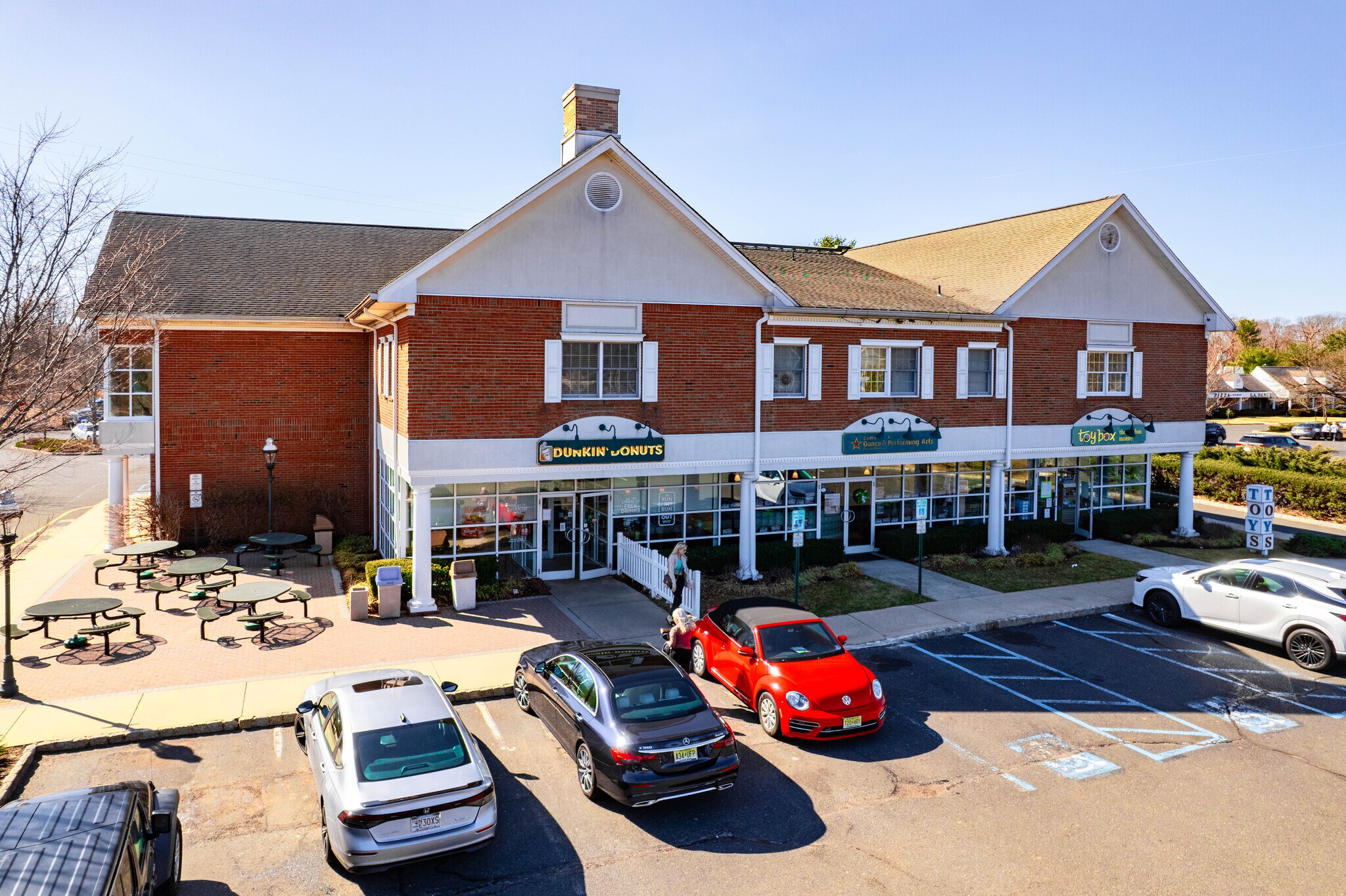 410 State Route 34, Colts Neck, NJ à louer Photo de l’immeuble– Image 1 sur 6
