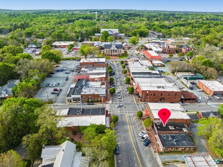 119 Hillsboro St, Pittsboro, NC à vendre - Photo de l’immeuble – Image 3 sur 25
