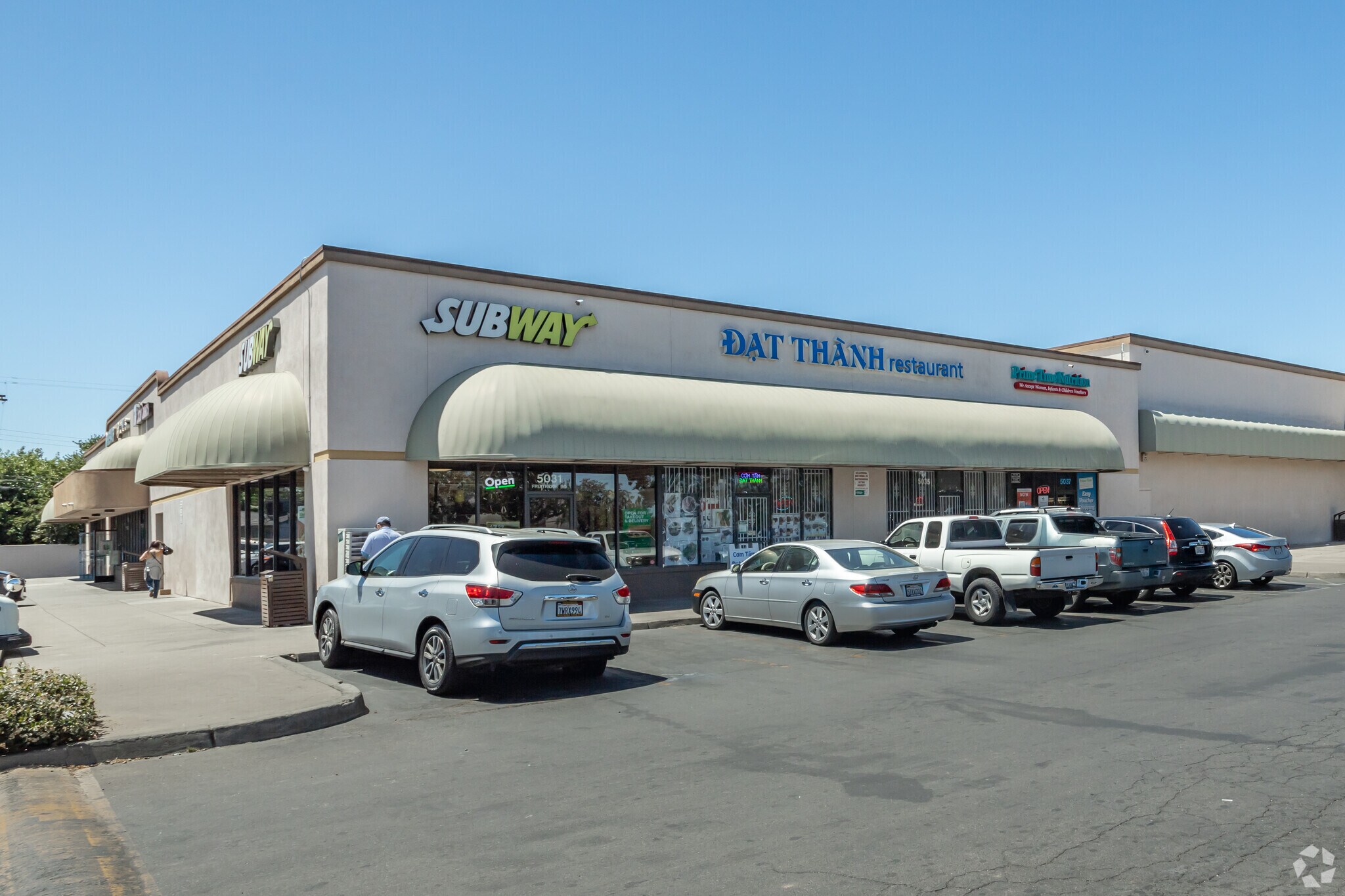 5021-5321 Fruitridge Rd, Sacramento, CA à louer Photo de l’immeuble– Image 1 sur 5