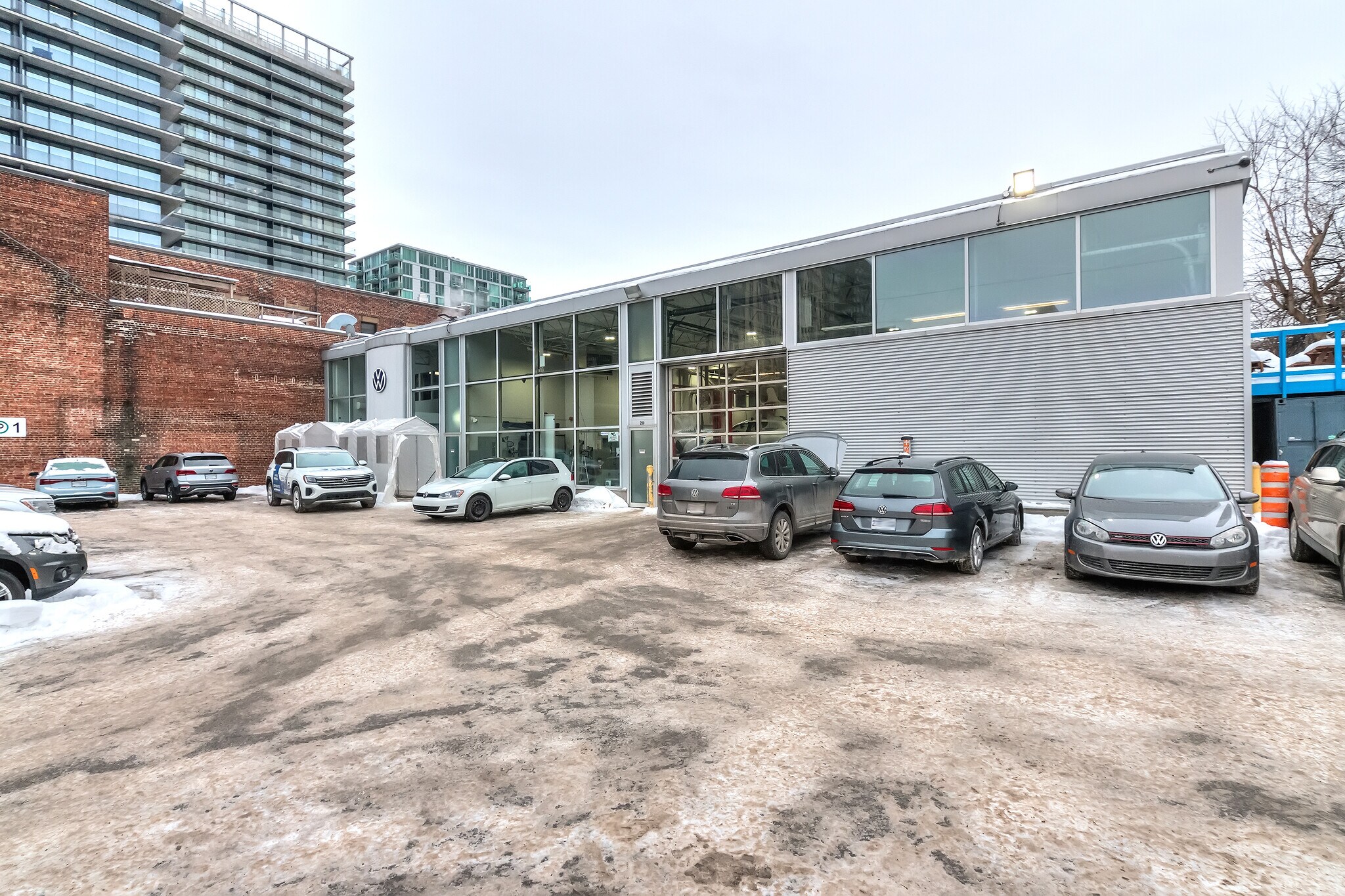 280 Rue Young, Montréal, QC à louer Photo de l’immeuble– Image 1 sur 13