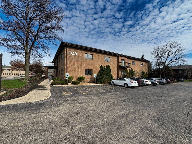 183 S Bloomingdale Rd, Bloomingdale, IL à vendre - Photo de l’immeuble – Image 2 sur 5