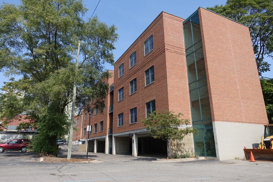213-215 W Liberty St, Ann Arbor, MI à louer - Photo de l’immeuble – Image 3 sur 14