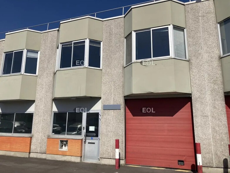 Local d’activités dans Villejuif à louer - Photo de l’immeuble – Image 1 sur 8