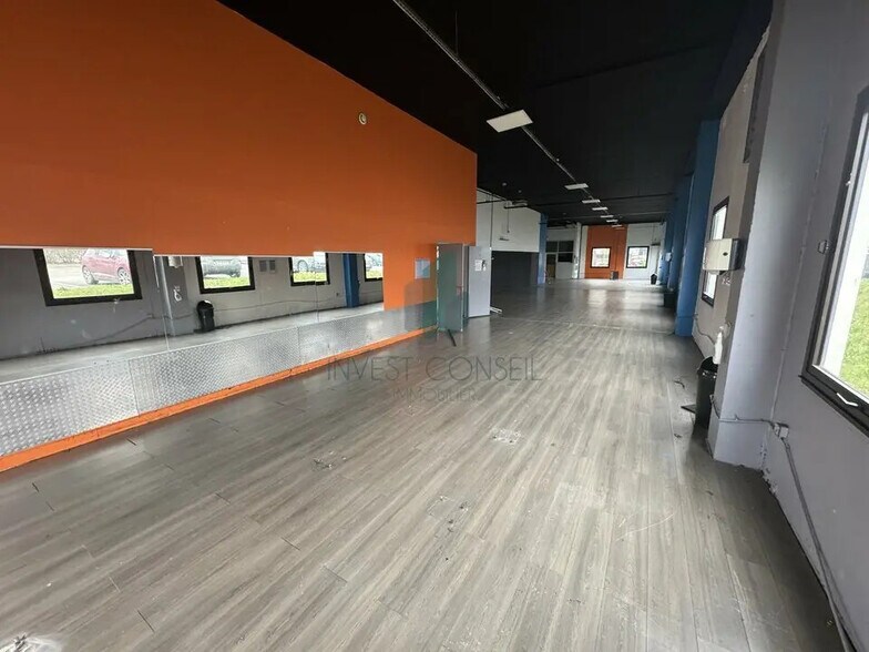 17-21 Rue Du Petit Albi, Cergy à louer - Photo de l’immeuble – Image 3 sur 8