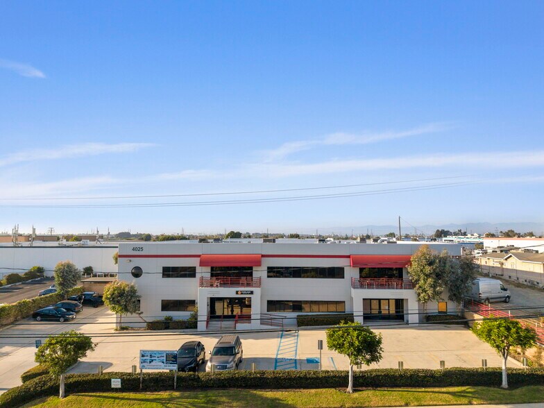 4025 Spencer St, Torrance, CA à louer - Photo de l’immeuble – Image 2 sur 7