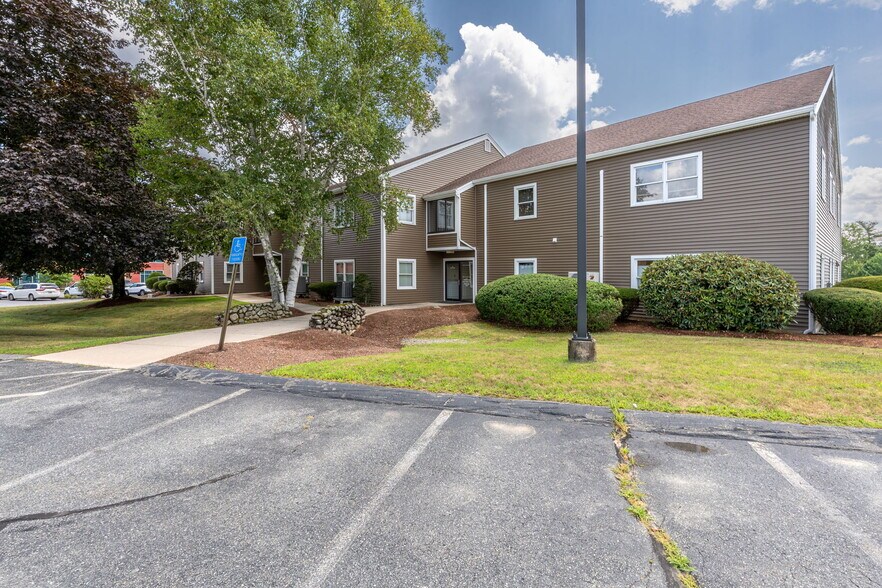 45 Stiles Rd, Salem, NH à vendre - Photo de l’immeuble – Image 3 sur 13
