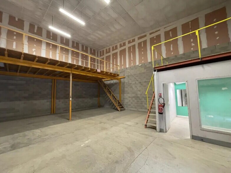 Local d’activités dans Vendargues à louer - Photo intérieure – Image 1 sur 9