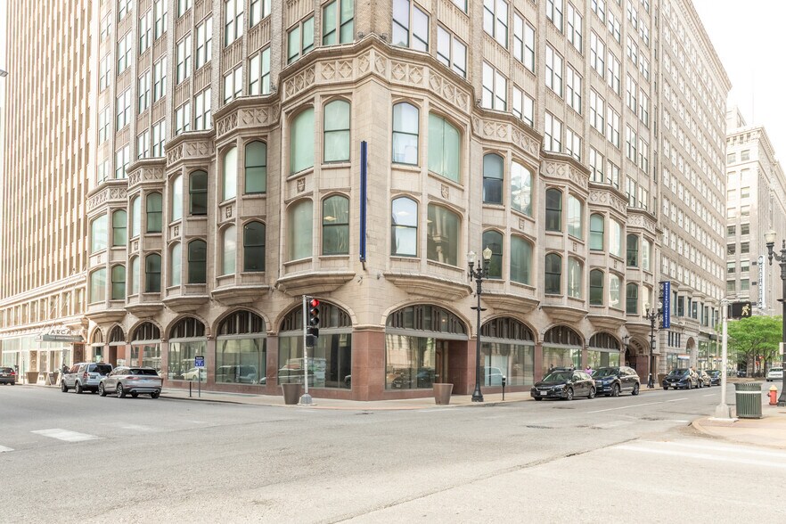 812 Olive St, Saint Louis, MO à louer - Photo principale – Image 1 sur 14