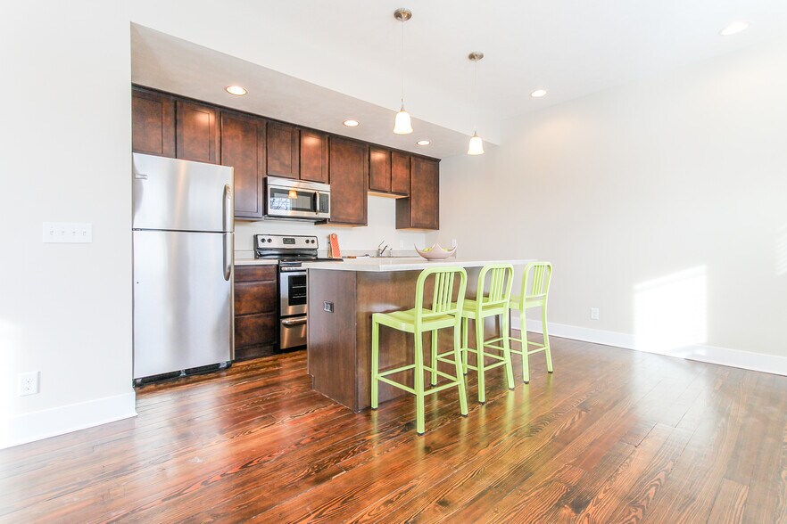 2108 Vinton St, Omaha, NE à vendre - Photo intérieure – Image 3 sur 4