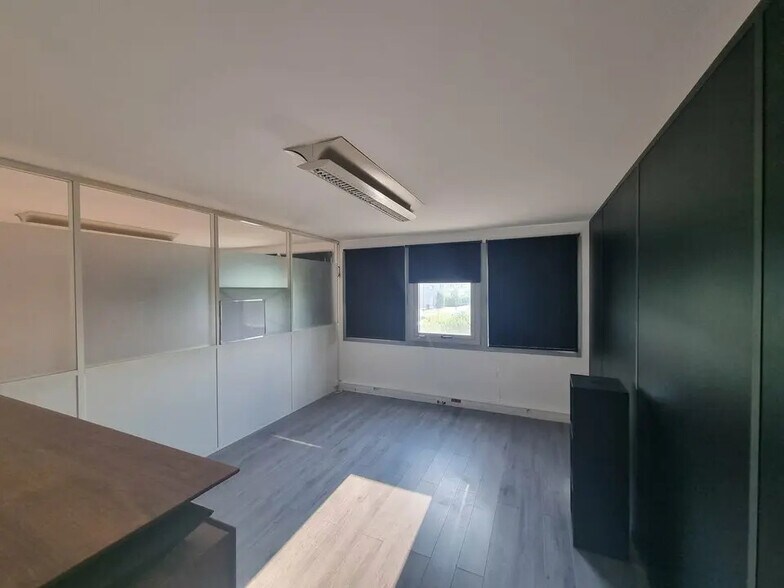 365 Rue Maurice Aicardi Lejard, Aix-en-Provence à louer - Photo de l’immeuble – Image 3 sur 12