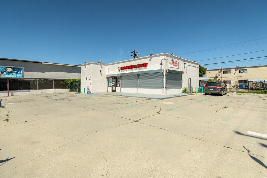 853 E Manchester Ave, Los Angeles, CA à vendre - Photo de l’immeuble – Image 2 sur 50