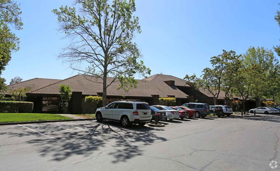 4125 Blackhawk Plaza Cir, Danville, CA à louer - Photo de l’immeuble – Image 2 sur 4