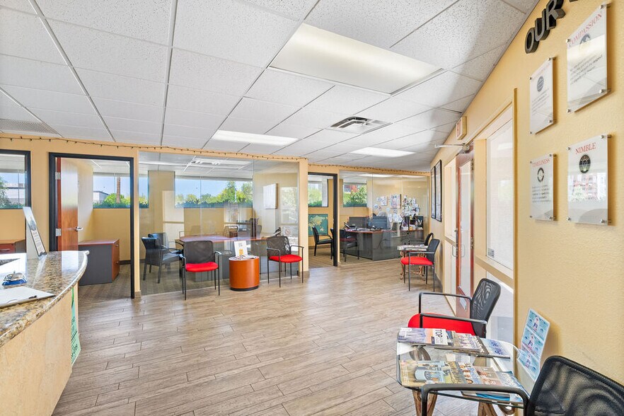 1955 E Broadway Rd, Tempe, AZ à vendre - Photo de l’immeuble – Image 3 sur 9