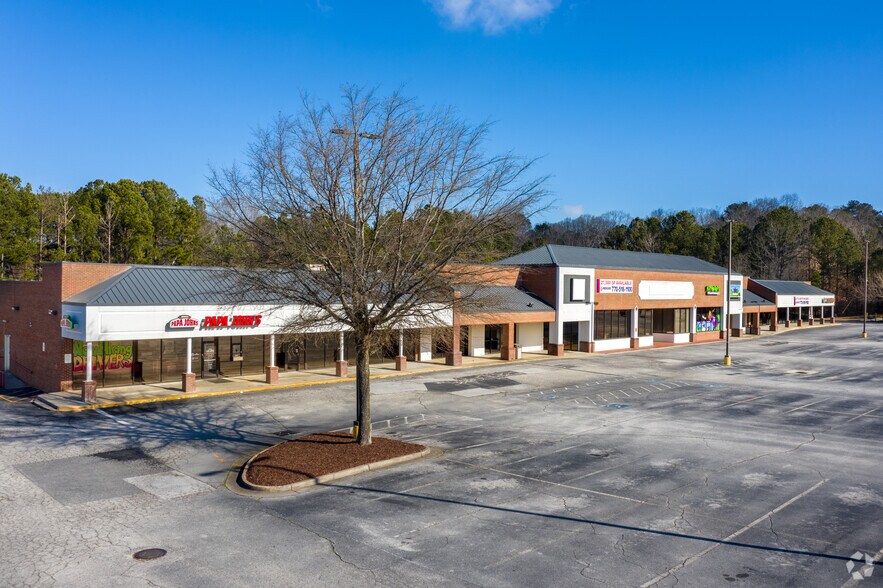 6375 Spalding Dr, Norcross, GA à louer - Photo de l’immeuble – Image 1 sur 10