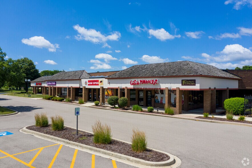4006-4080 Fox Valley Center Dr, Aurora, IL à louer - Photo de l’immeuble – Image 2 sur 13