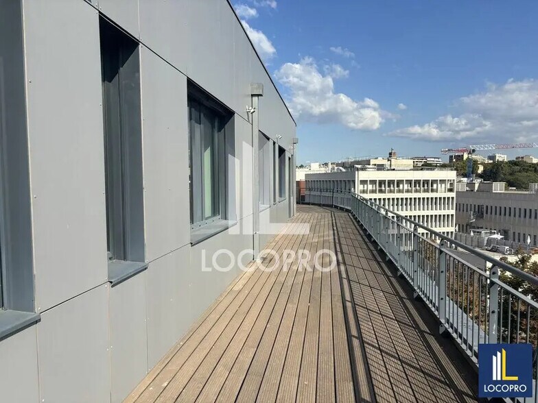 Bureau dans Marseille à louer - Photo de l’immeuble – Image 1 sur 5