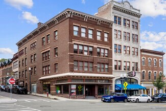 Plus de détails pour 82 N Pearl St, Albany, NY - Logement à vendre