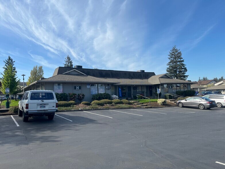 12724 SE Stark St, Portland, OR à vendre - Photo de l’immeuble – Image 1 sur 4