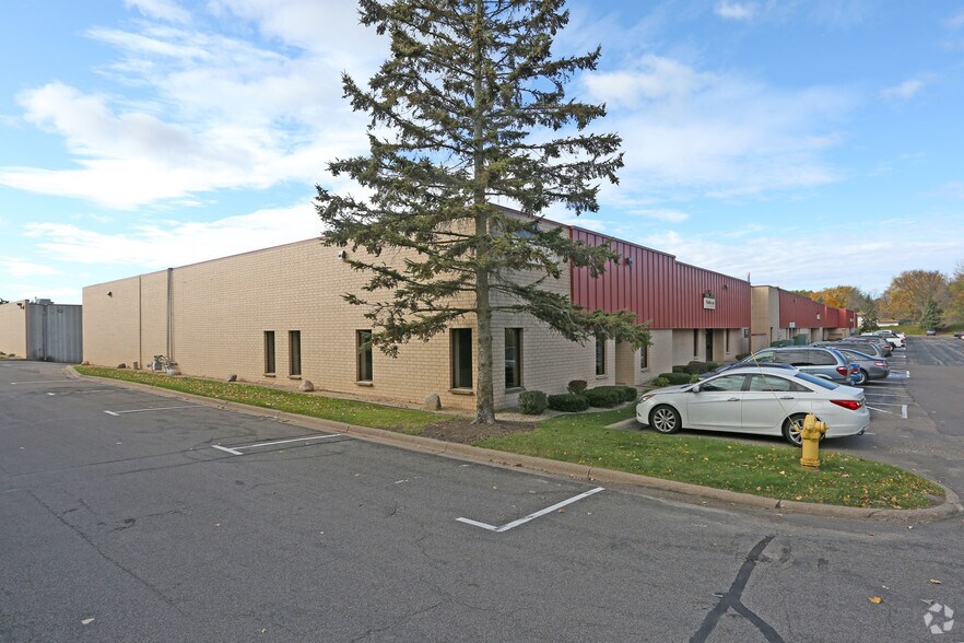 1600 Gervais Ave, Maplewood, MN à louer - Photo principale – Image 3 sur 4