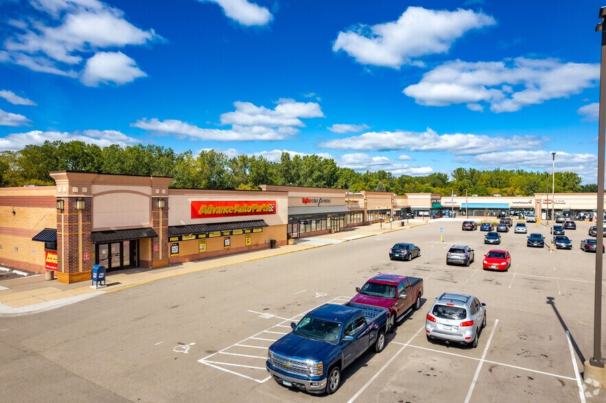 2500-2515 White Bear Ave N, Maplewood, MN à louer - Photo de l’immeuble – Image 1 sur 8