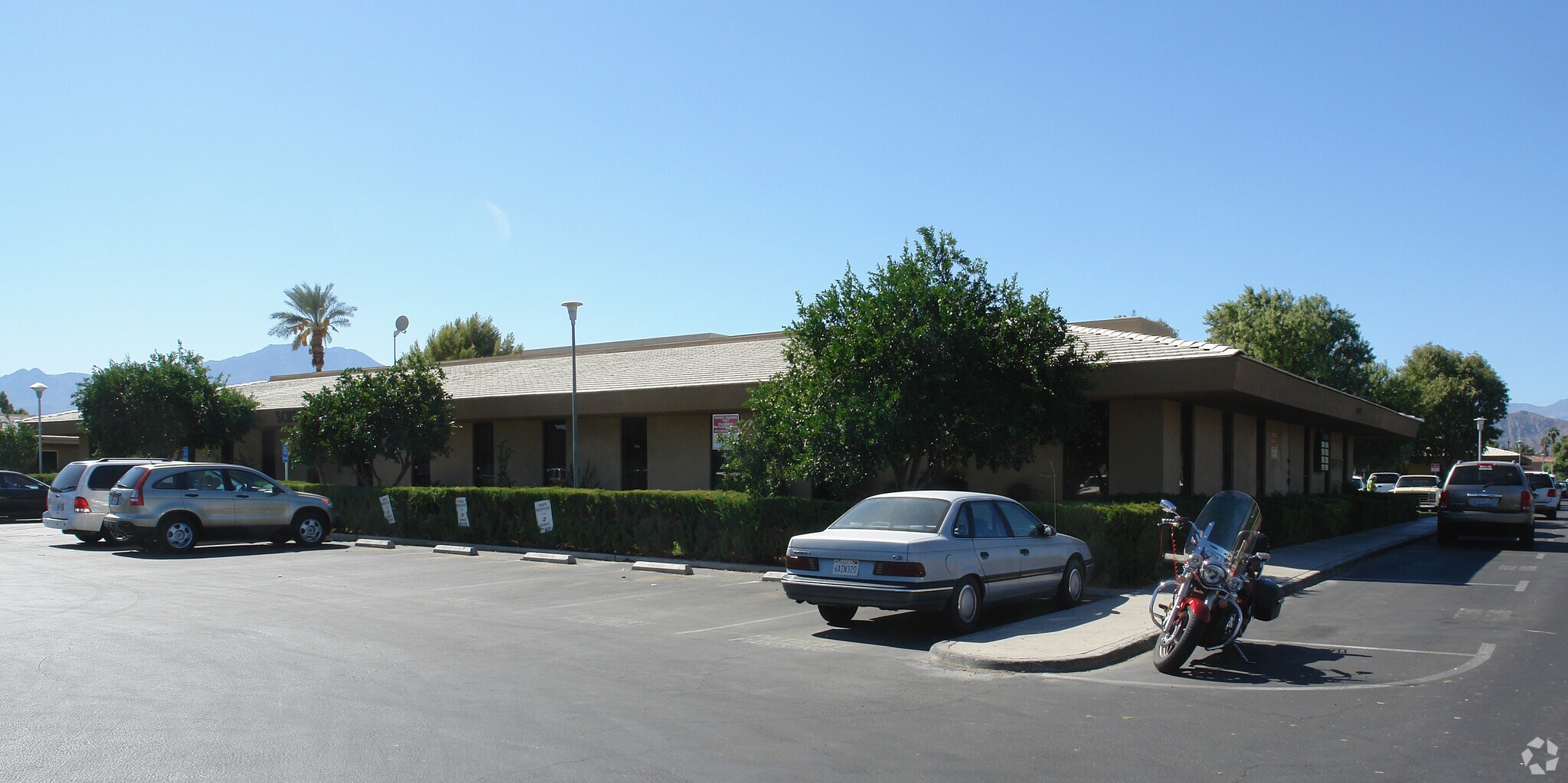 81893 Dr. Carreon Blvd, Indio, CA à louer Photo principale– Image 1 sur 15