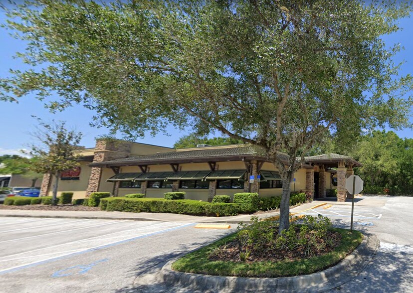 17050 Palm Pointe Dr, Tampa, FL à vendre - Photo de l’immeuble – Image 2 sur 4