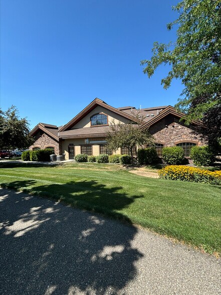 1500 W Cayuse Creek Dr, Meridian, ID à louer - Photo de l’immeuble – Image 3 sur 7