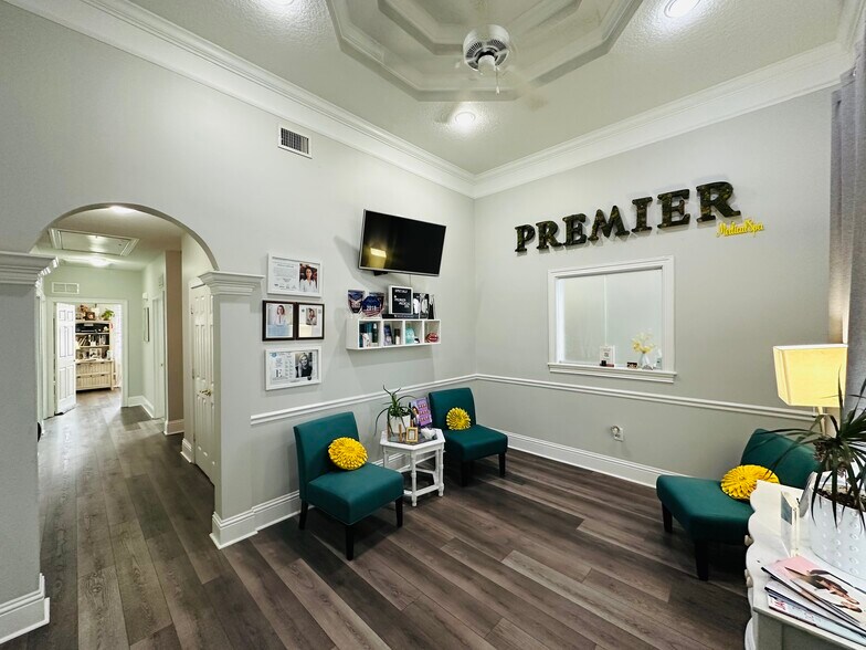 6817 Southpoint Pky, Jacksonville, FL à vendre - Photo de l’immeuble – Image 2 sur 12