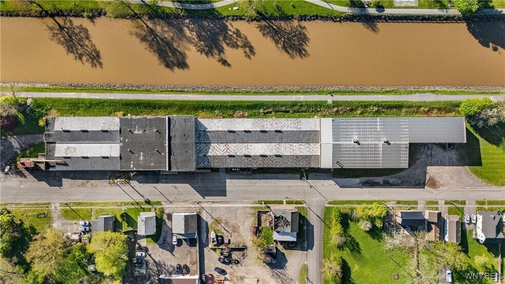140 Van Buren St, Lockport, NY à louer - Aérien – Image 2 sur 48