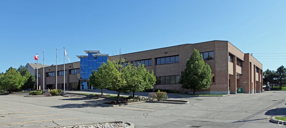 55 Renfrew Dr, Markham, ON à vendre - Photo de l’immeuble – Image 3 sur 16