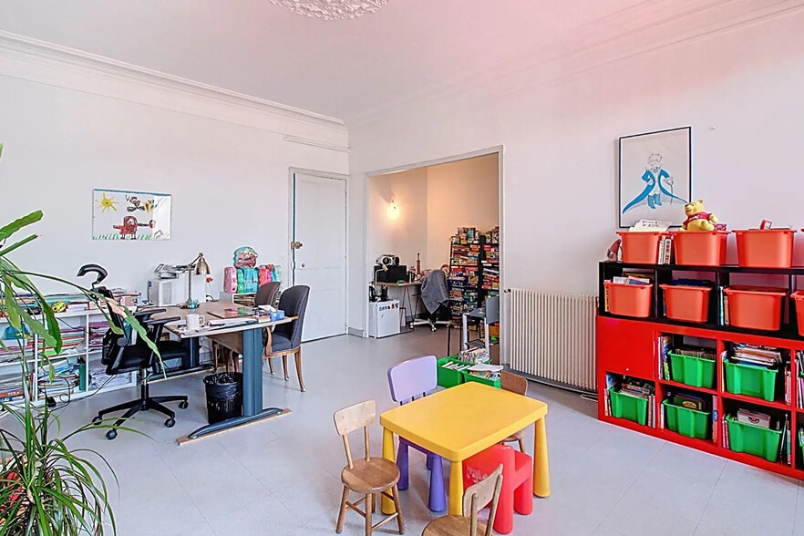 Bureau dans Draguignan à vendre - Photo de l’immeuble – Image 3 sur 10