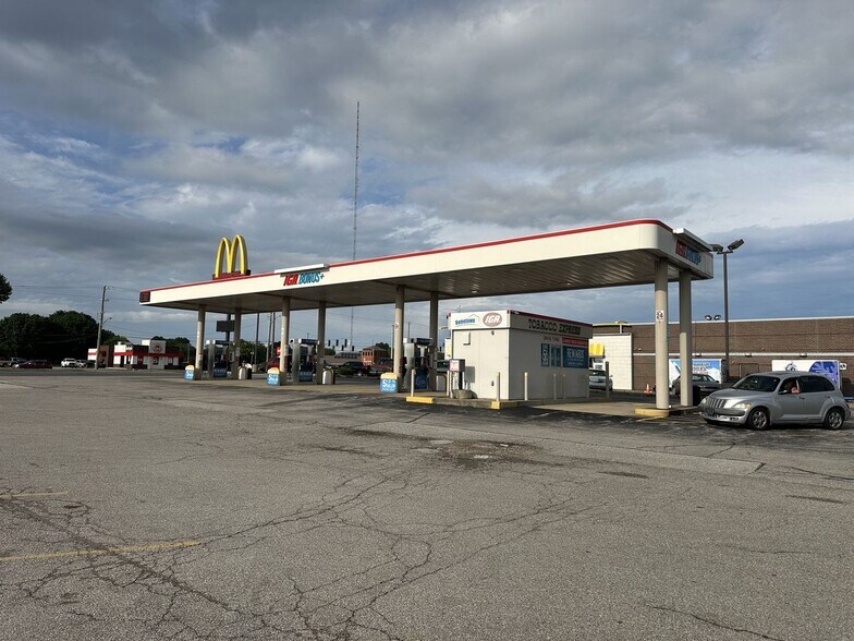 301 S 5th Ave, Princeton, IN à vendre - Photo de l’immeuble – Image 2 sur 6