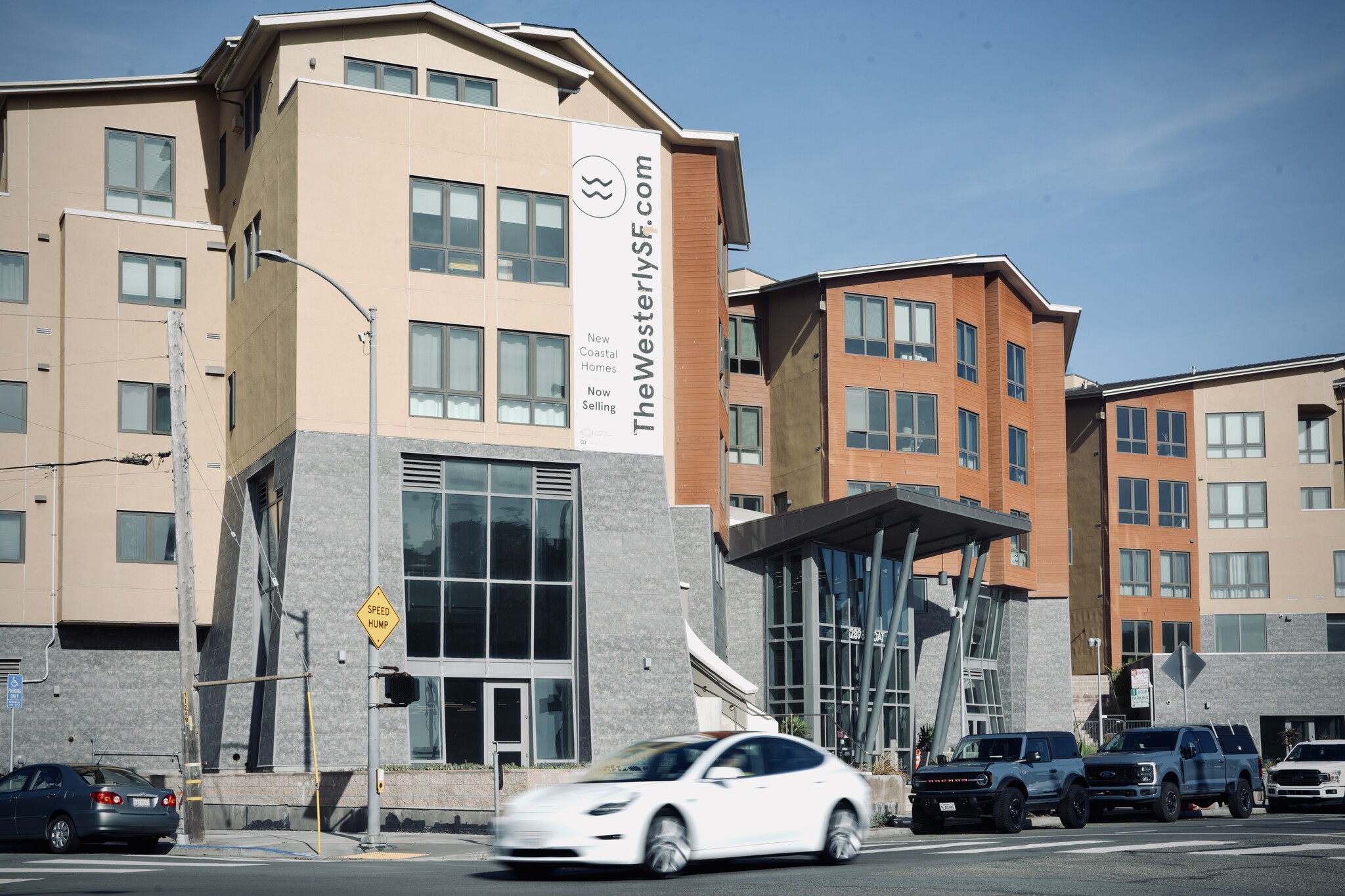 2800 Sloat Blvd, San Francisco, CA à louer Photo de l’immeuble– Image 1 sur 14