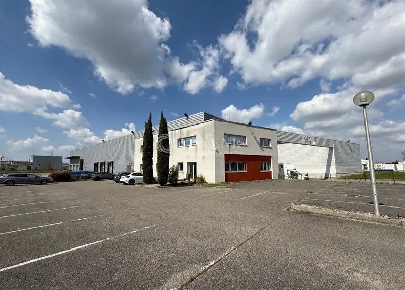 Industriel/Logistique dans Meyzieu à louer - Photo de l’immeuble – Image 2 sur 12