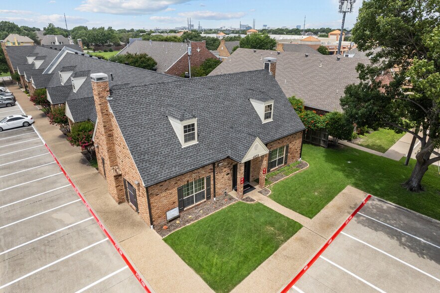 6833 Coit Rd, Plano, TX à vendre - Photo de l’immeuble – Image 2 sur 8