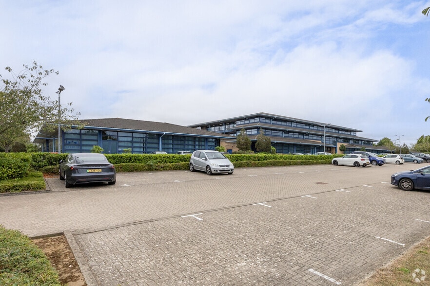 Chalkdell Dr, Milton Keynes à louer - Photo principale – Image 2 sur 3