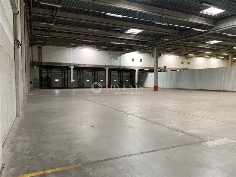 Industriel/Logistique dans Mer à louer - Photo intérieure – Image 2 sur 5