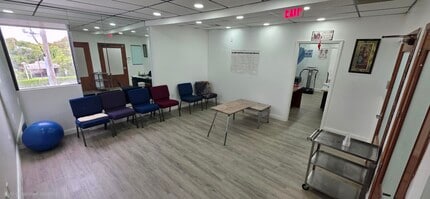 1801 Coral Way, Miami, FL à louer Photo intérieure– Image 1 sur 8