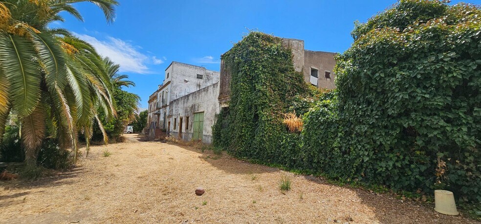 Avenida Santiponce, La Algaba, Sevilla à vendre - Photo de l’immeuble – Image 3 sur 24