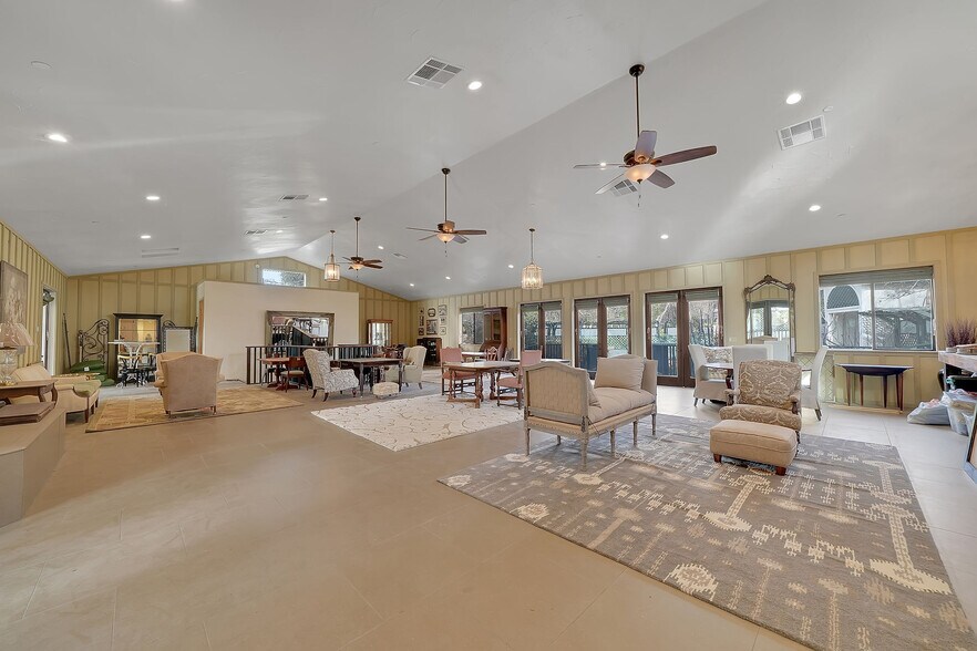 21645 Parrotts Ferry Rd, Sonora, CA à vendre - Photo intérieure – Image 3 sur 70